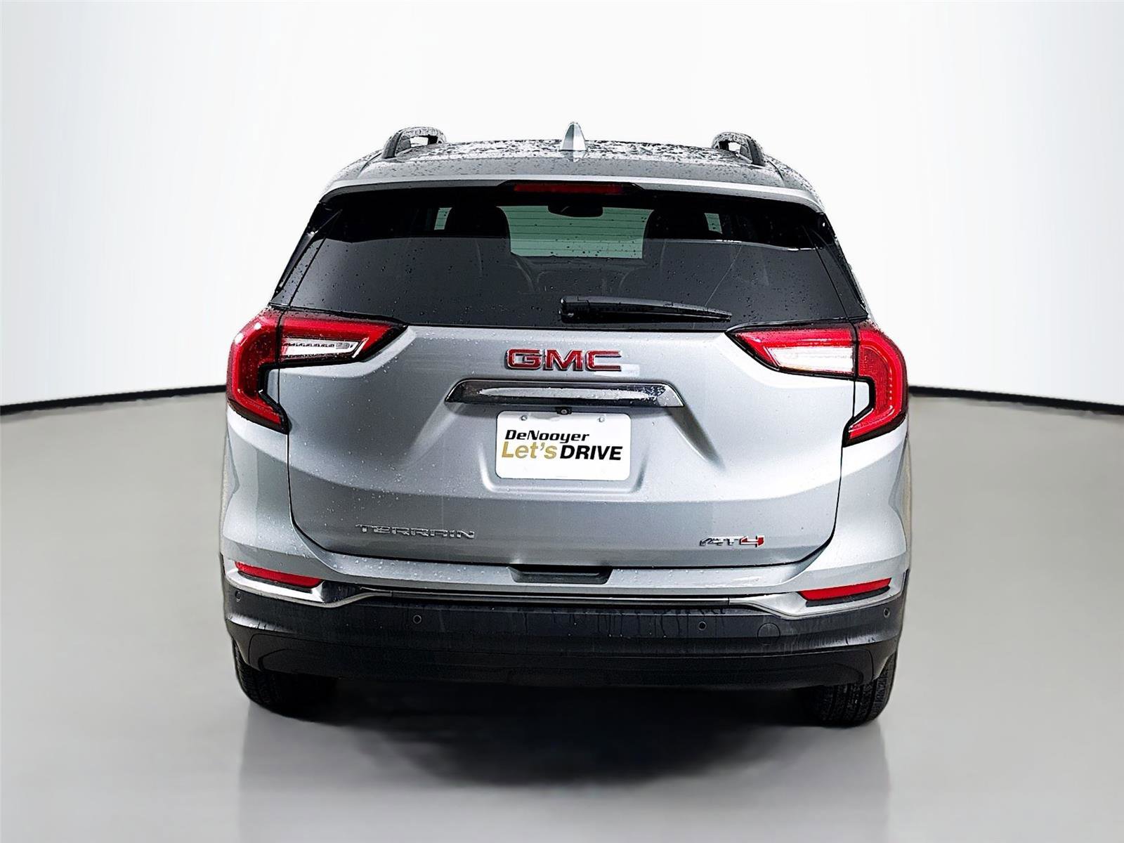 Used 2024 GMC Terrain AT4 w/ Infotainment Package II image 8