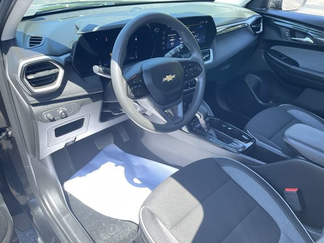 Used 2025 Chevrolet TrailBlazer LS w/ LS Convenience Package FWD image 10