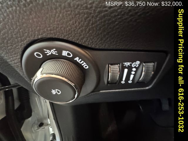 New 2026 Jeep Compass Limited image 21