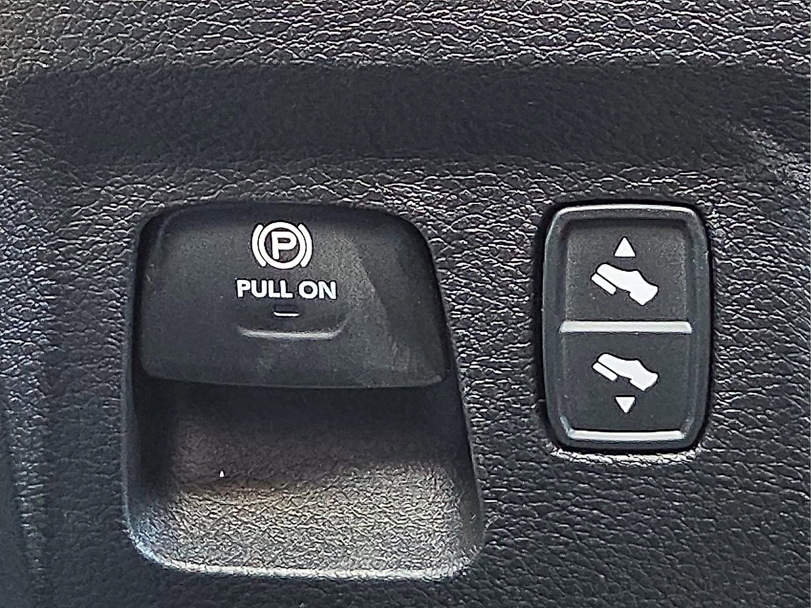 New 2026 RAM 1500 Laramie w/ Night Edition AWD/4WD image 21