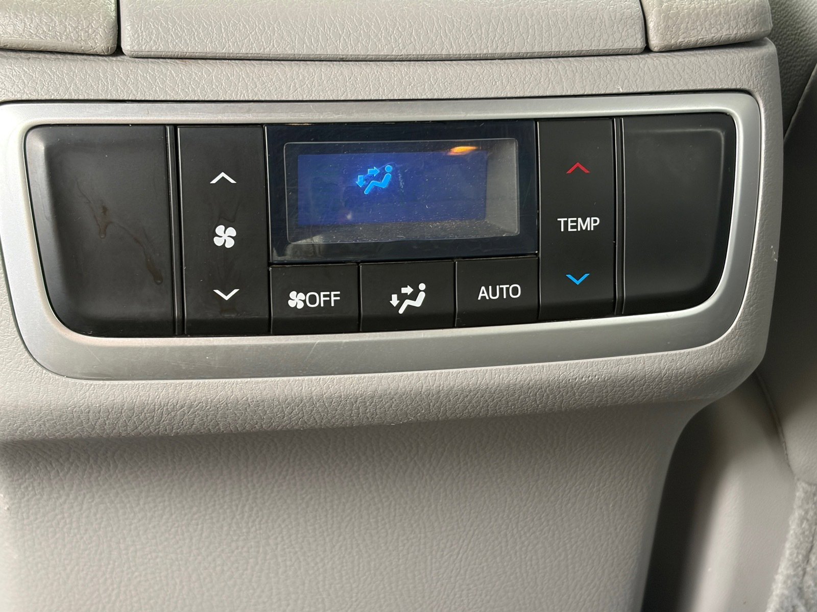 Used 2019 Toyota Highlander Limited image 14