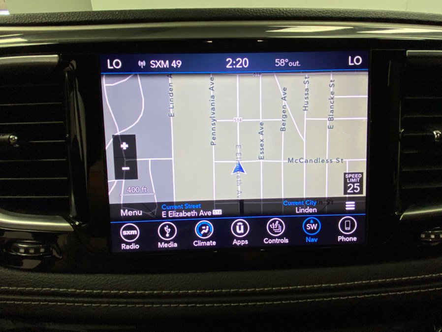 Used 2018 Chrysler Pacifica Limited w/ S Appearance Package FWD image 32