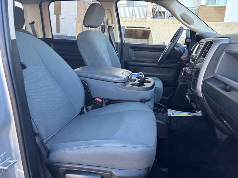 Used 2015 RAM 2500 Tradesman w/ Chrome Appearance Group image 25