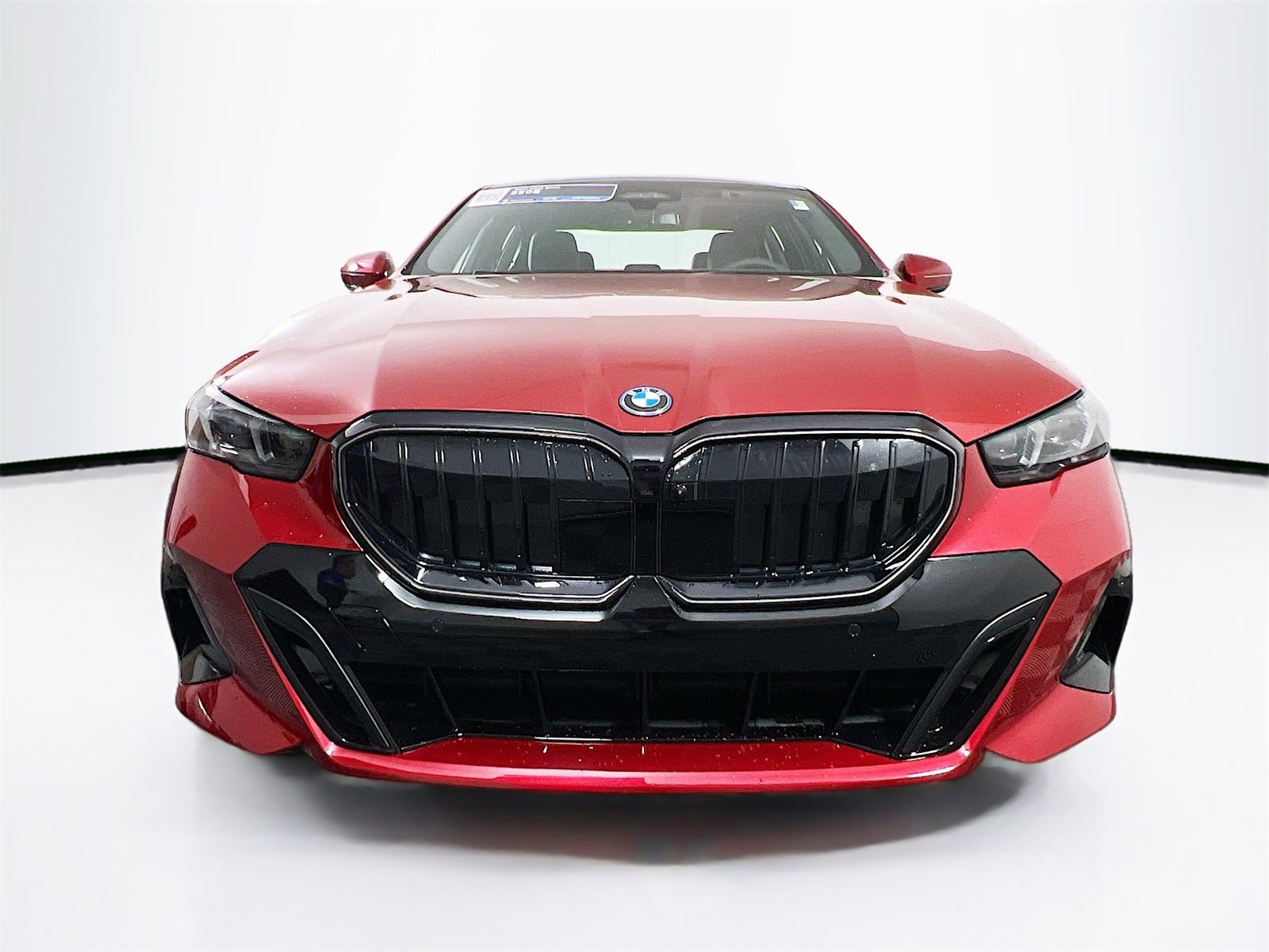 New 2026 BMW 550e xDrive w/ Executive Package image 2