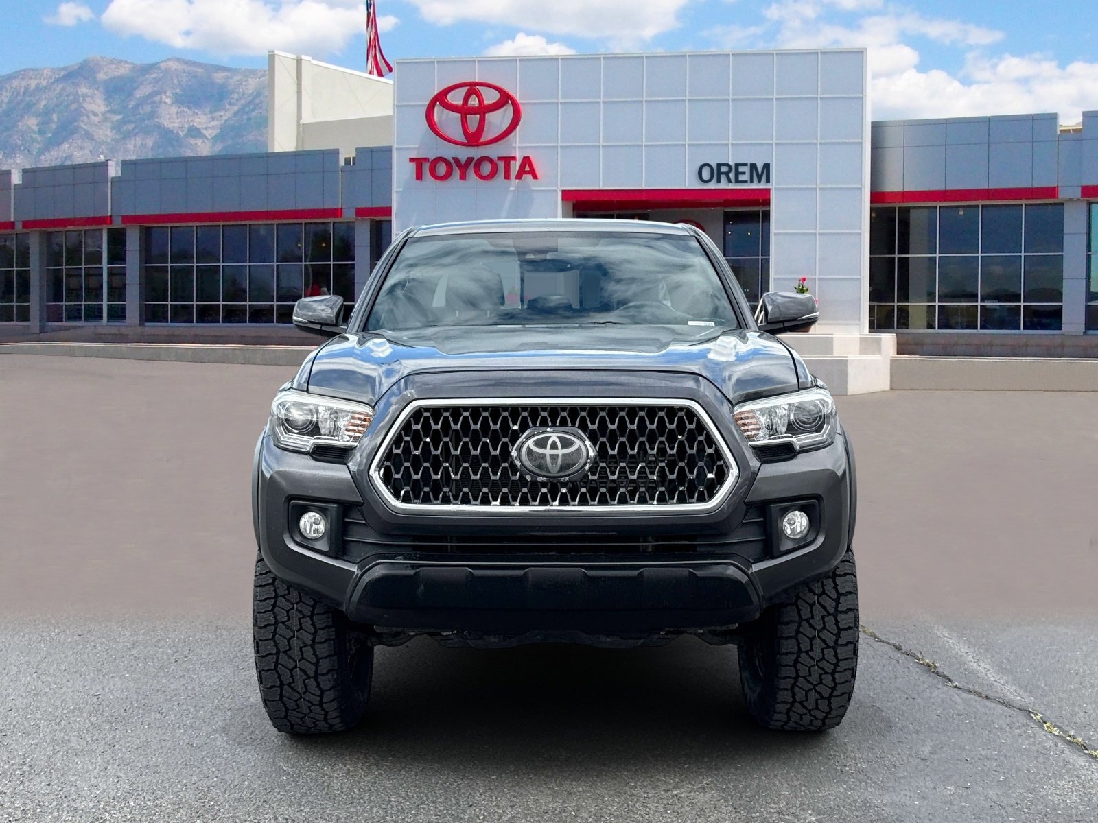 Used 2019 Toyota Tacoma TRD Off-Road AWD/4WD image 2