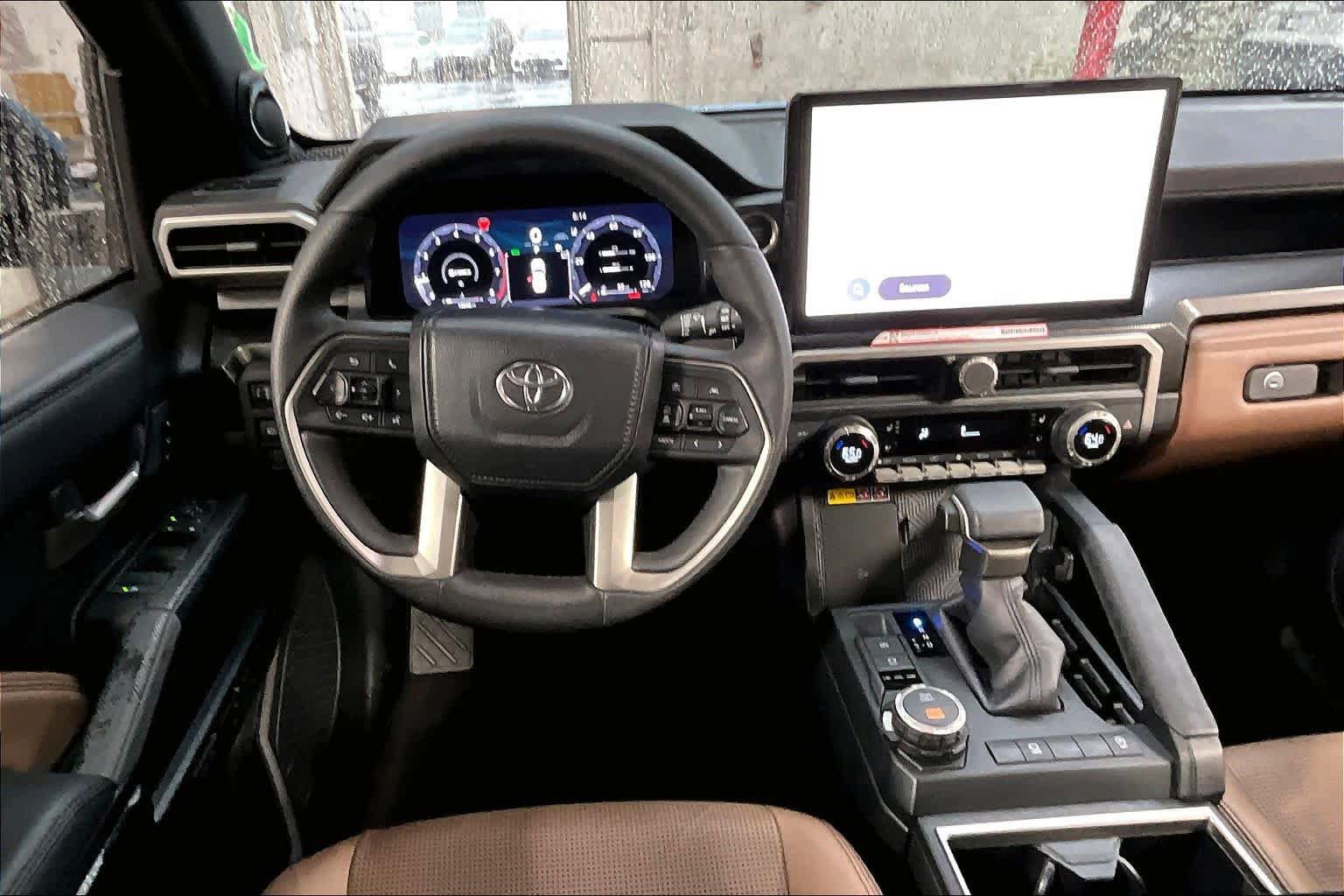 Used 2025 Toyota 4Runner Limited AWD/4WD image 6