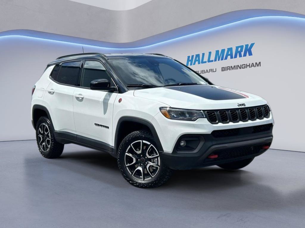 Used 2026 Jeep Compass Trailhawk AWD/4WD image 1