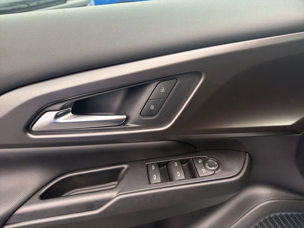 New 2026 Chevrolet Equinox EV LT image 17