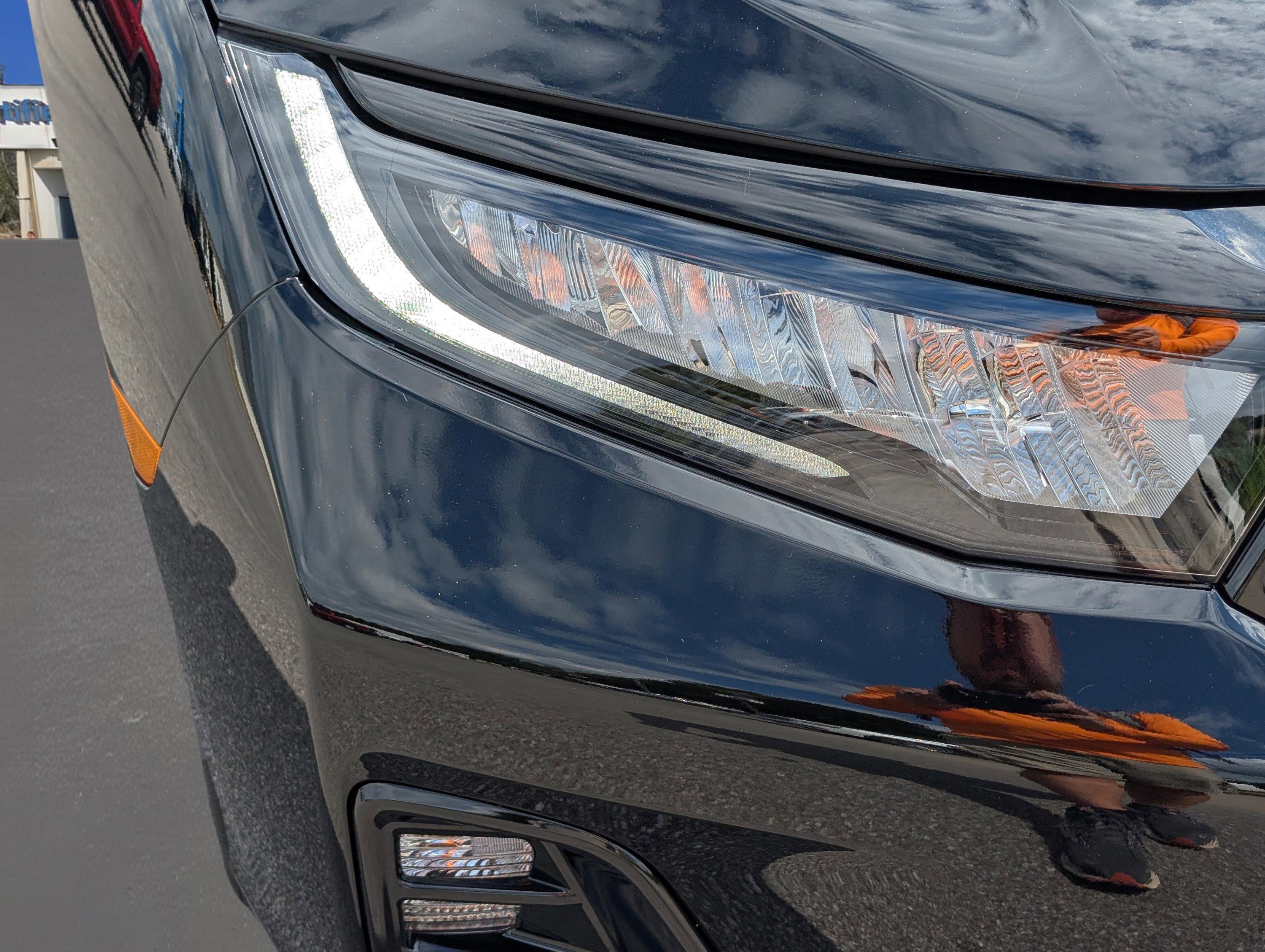 Used 2025 Honda Odyssey Elite image 4