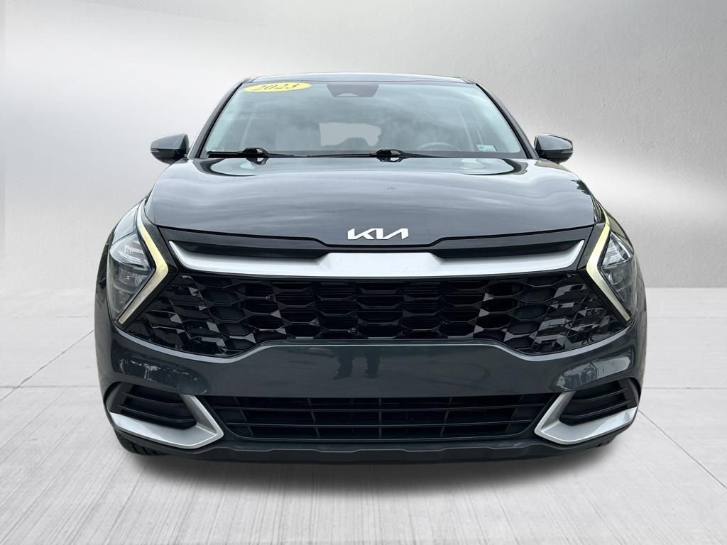 Used 2023 Kia Sportage EX FWD image 2