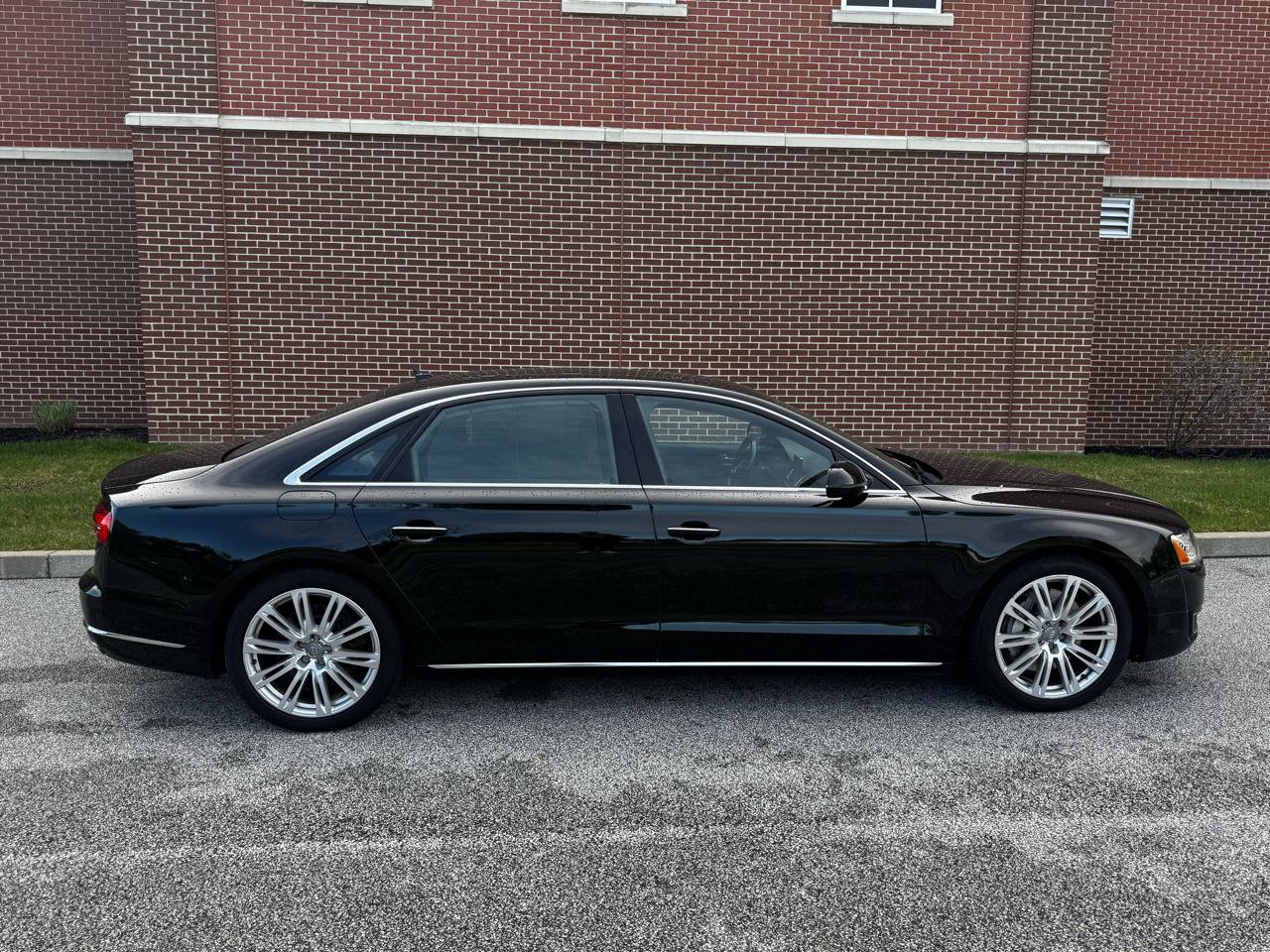 Used 2016 Audi A8 L 3.0T w/ Executive Package AWD/4WD image 9