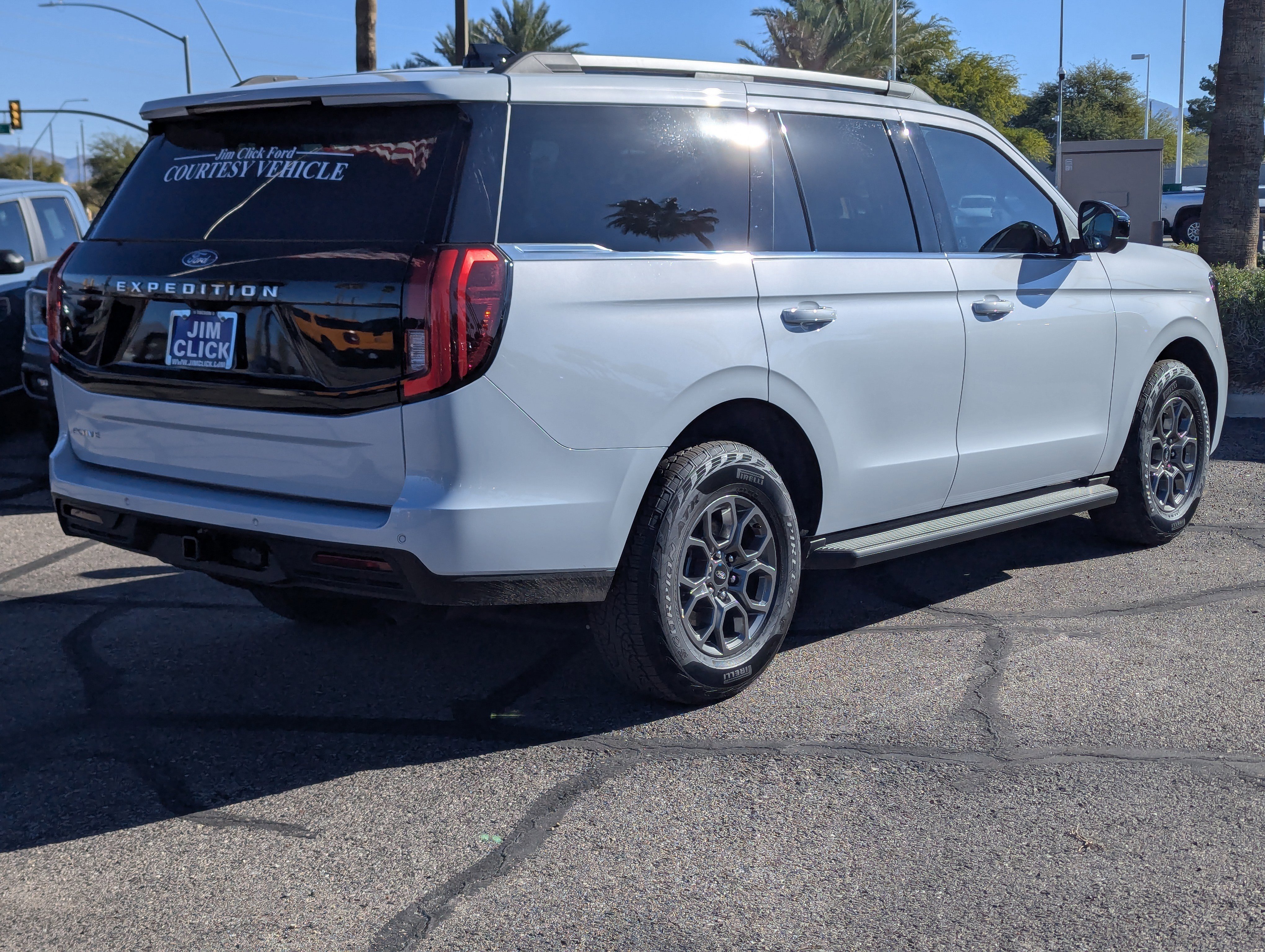 New 2025 Ford Expedition Active image 2