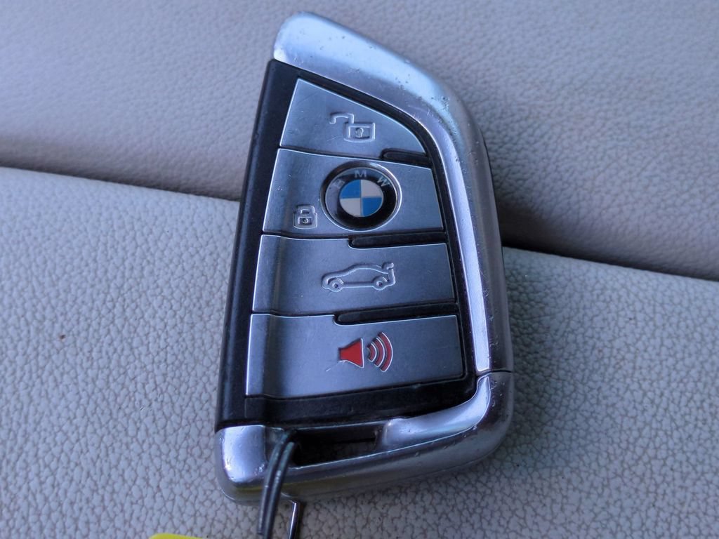 Used 2019 BMW X5 xDrive40i w/ Convenience Package AWD/4WD image 32