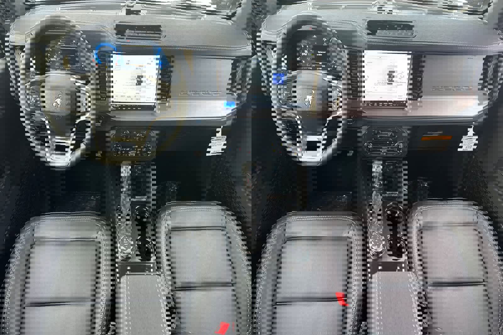 New 2025 Ford Bronco Outer Banks w/ Sasquatch Package image 3