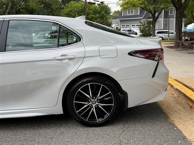 Used 2024 Toyota Camry SE w/ Cold Weather Package AWD/4WD image 12