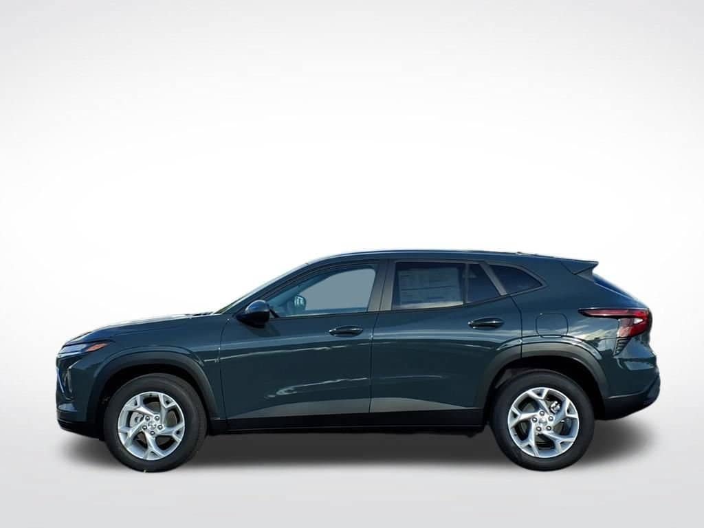 New 2026 Chevrolet Trax LS w/ LS Convenience Package FWD image 7