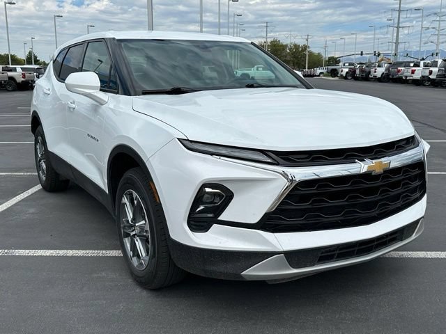 Certified 2025 Chevrolet Blazer LT AWD/4WD image 4