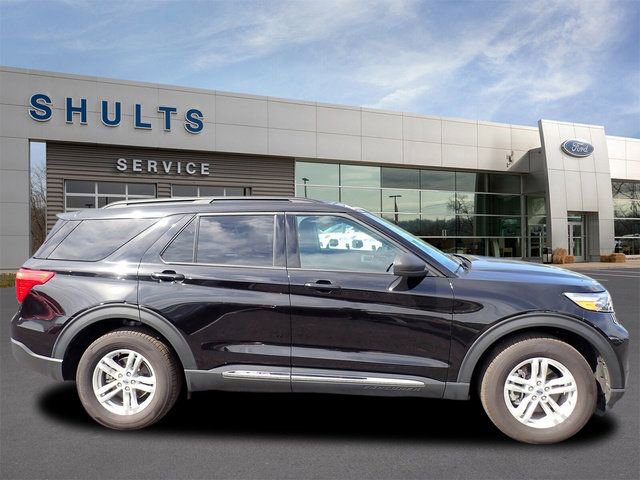 Used 2023 Ford Explorer XLT AWD/4WD image 5