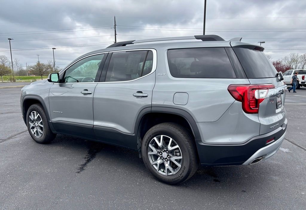 Used 2023 GMC Acadia SLT w/ Technology Package image 5