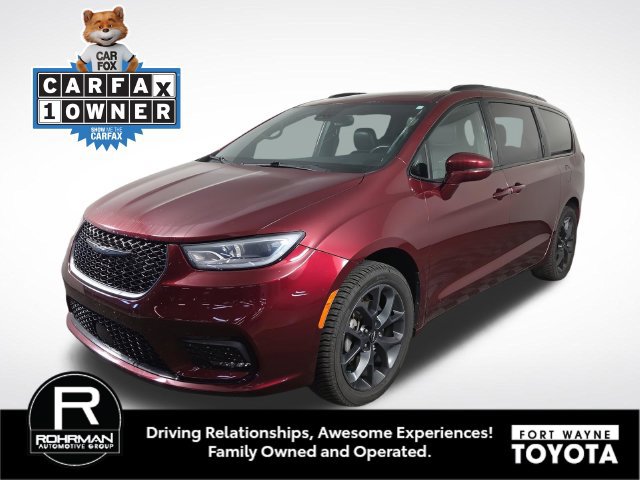 Used 2021 Chrysler Pacifica Limited w/ Uconnect Theater Family Group AWD/4WD image 1