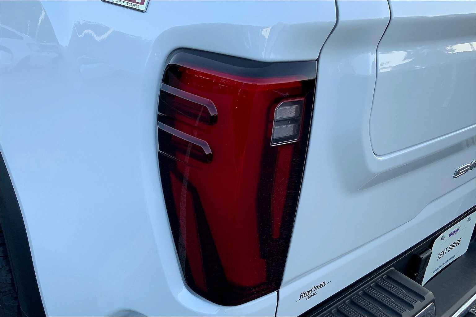 New 2025 GMC Sierra 2500 SLT w/ SLT Premium Package image 14
