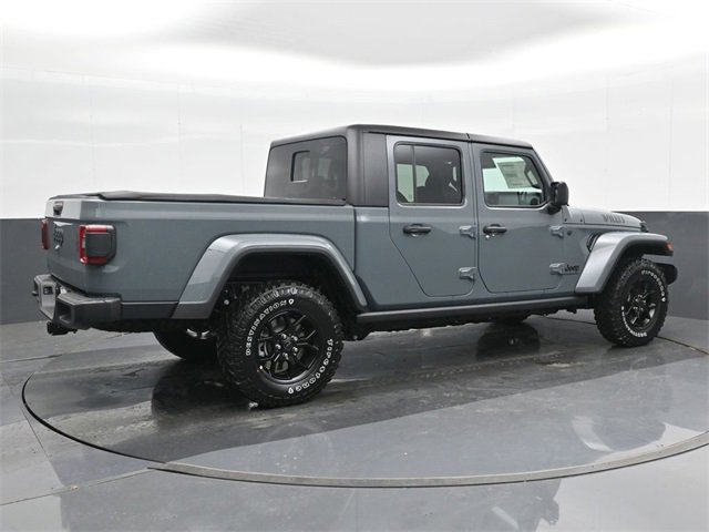 Used 2024 Jeep Gladiator Sport image 4