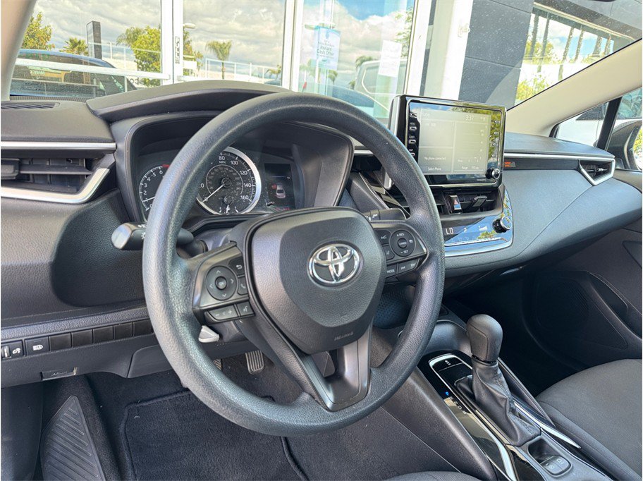 Used 2021 Toyota Corolla LE FWD image 23