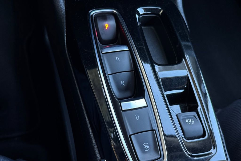 Certified 2023 Chevrolet Bolt EUV LT w/ Convenience Package image 24