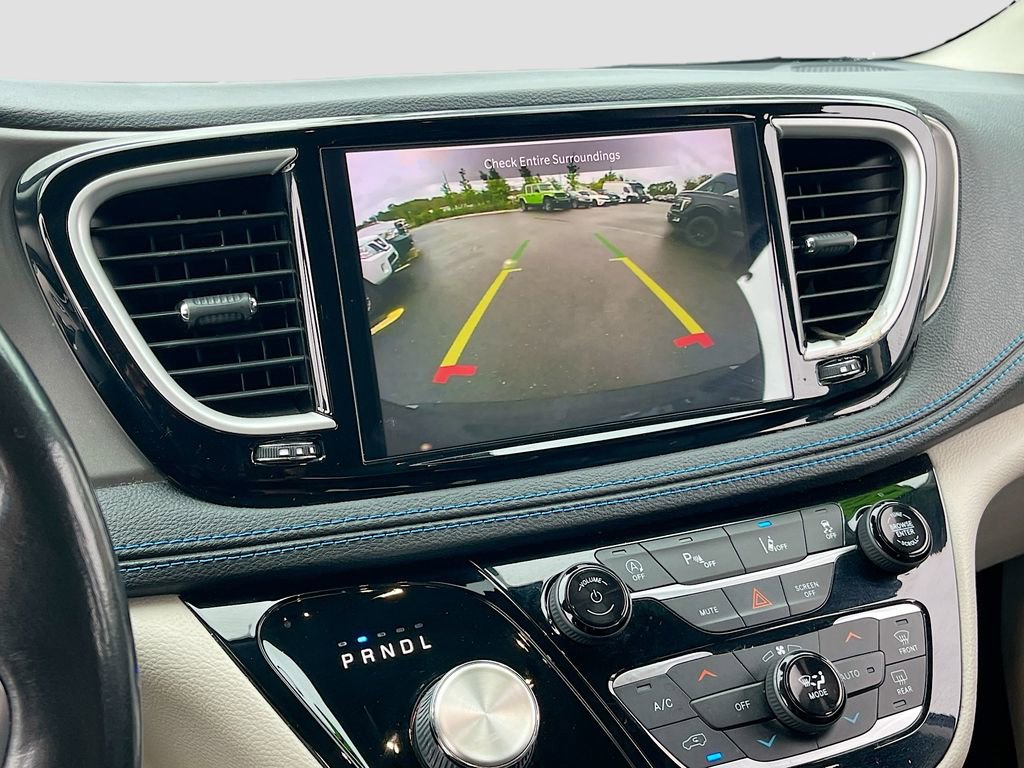 Certified 2021 Chrysler Pacifica Touring-L w/ Uconnect Theater Family Group image 13