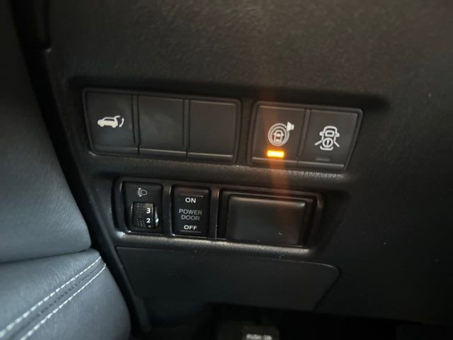 Used 2019 Nissan Armada SL w/ Premium Package image 18