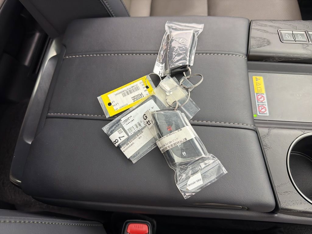 Used 2025 Lexus LX 700h Overtrail AWD/4WD image 40