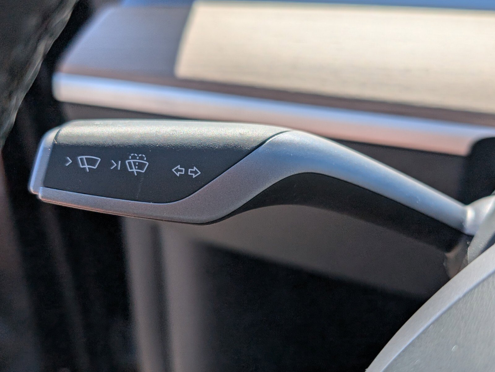 Used 2024 Tesla Model Y Long Range image 31