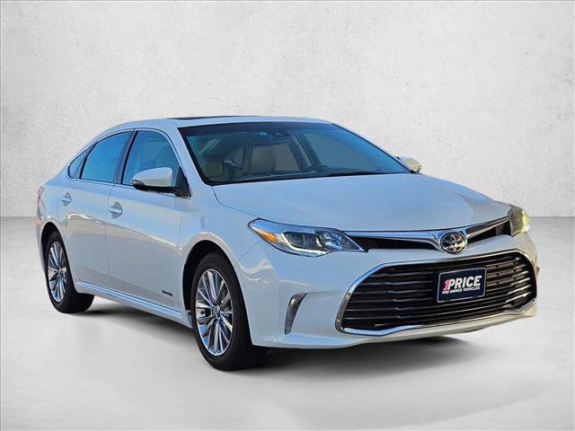 Used 2018 Toyota Avalon Limited image 3