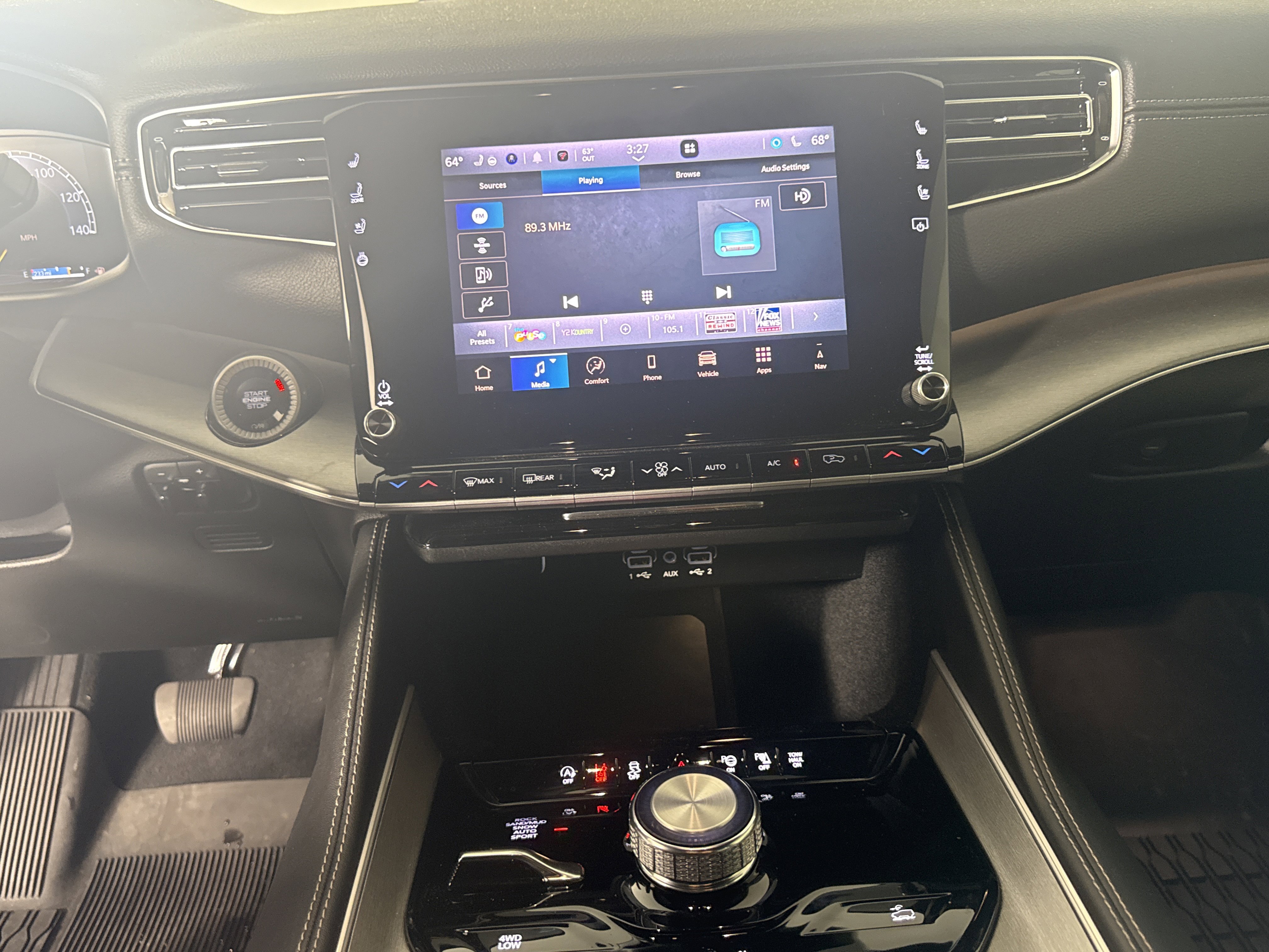 New 2025 Jeep Wagoneer 4WD w/ Convenience Group I image 19