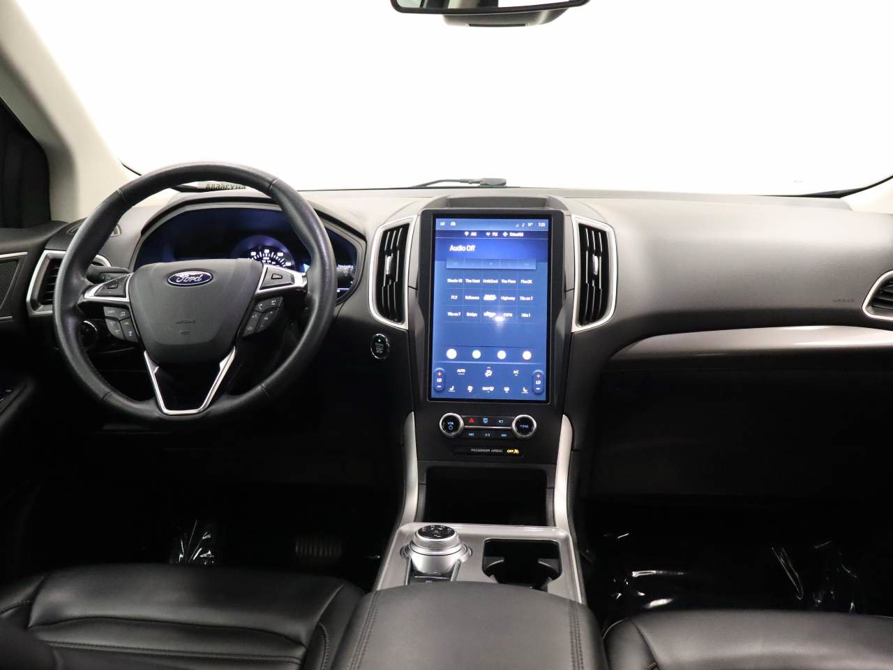 Used 2024 Ford Edge SEL AWD/4WD image 13