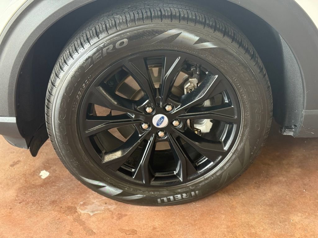 Used 2023 Ford Explorer XLT w/ Equipment Group 202A image 21