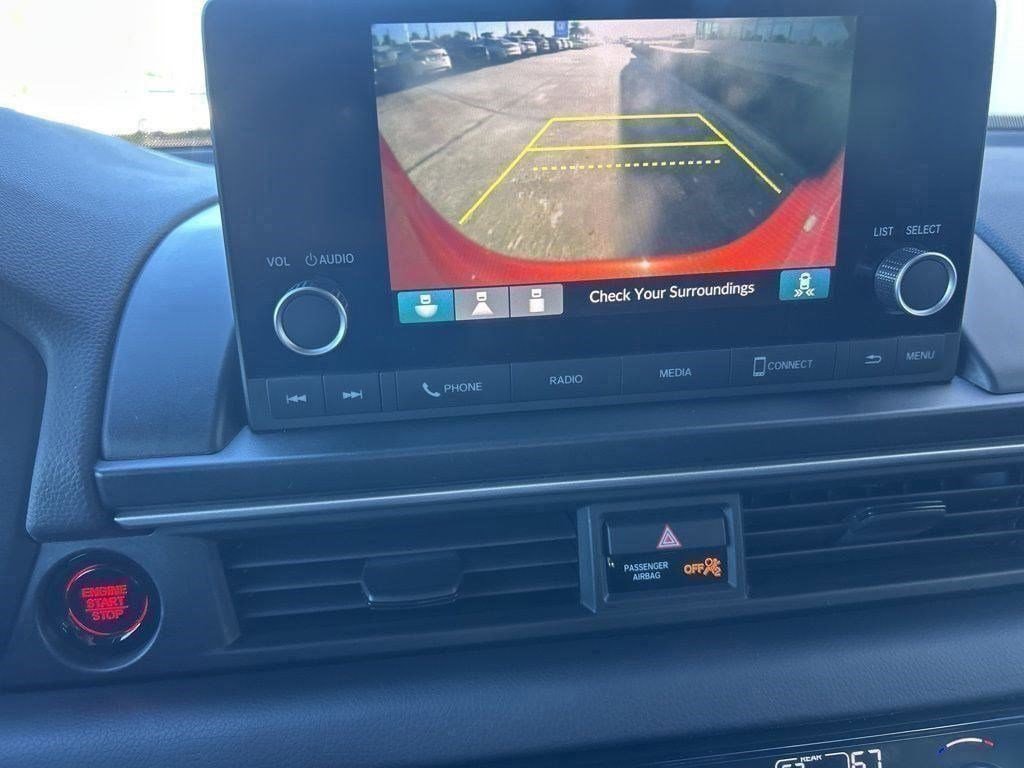 Used 2023 Honda Pilot Sport image 16