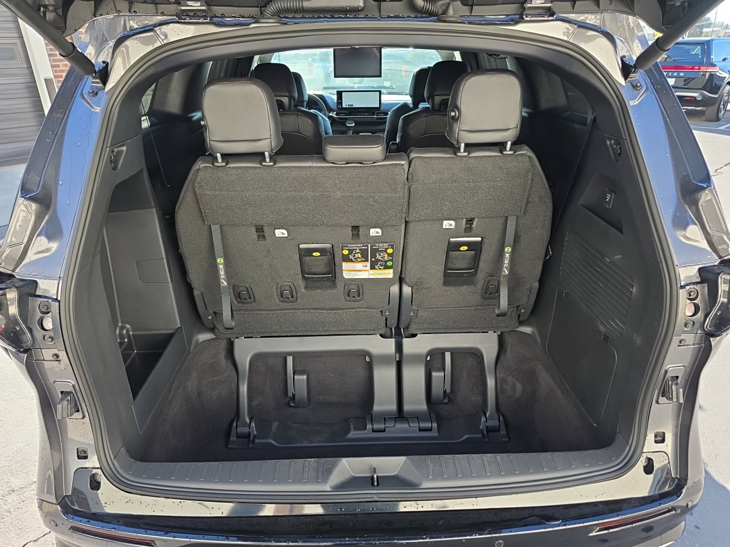 Used 2025 Toyota Sienna Limited AWD/4WD image 30