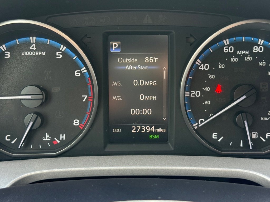 Used 2018 Toyota RAV4 XLE image 19