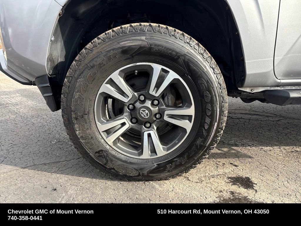 Used 2020 Toyota Tacoma SR image 24