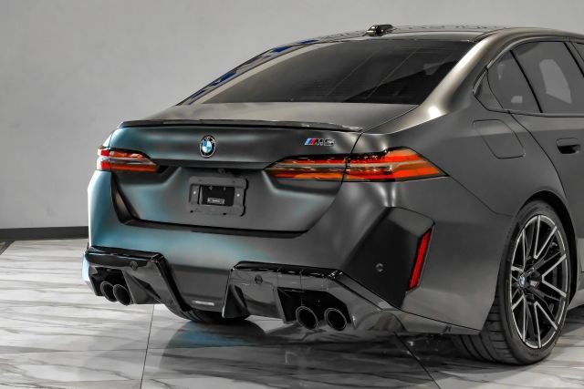 Used 2026 BMW M5 w/ Carbon Package AWD/4WD image 12