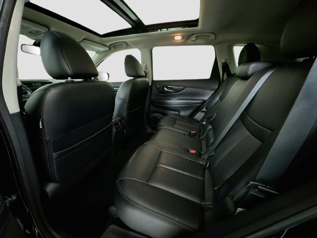Used 2020 Nissan Rogue SL w/ Premium Package AWD/4WD image 24