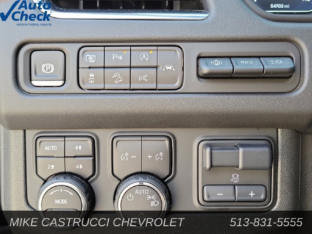 Used 2024 Chevrolet Suburban High Country w/ Advanced Technology Package AWD/4WD image 20