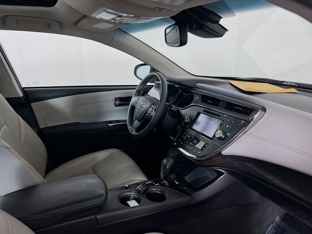 Used 2016 Toyota Avalon Limited w/ Toyota Safety Sense Package image 9