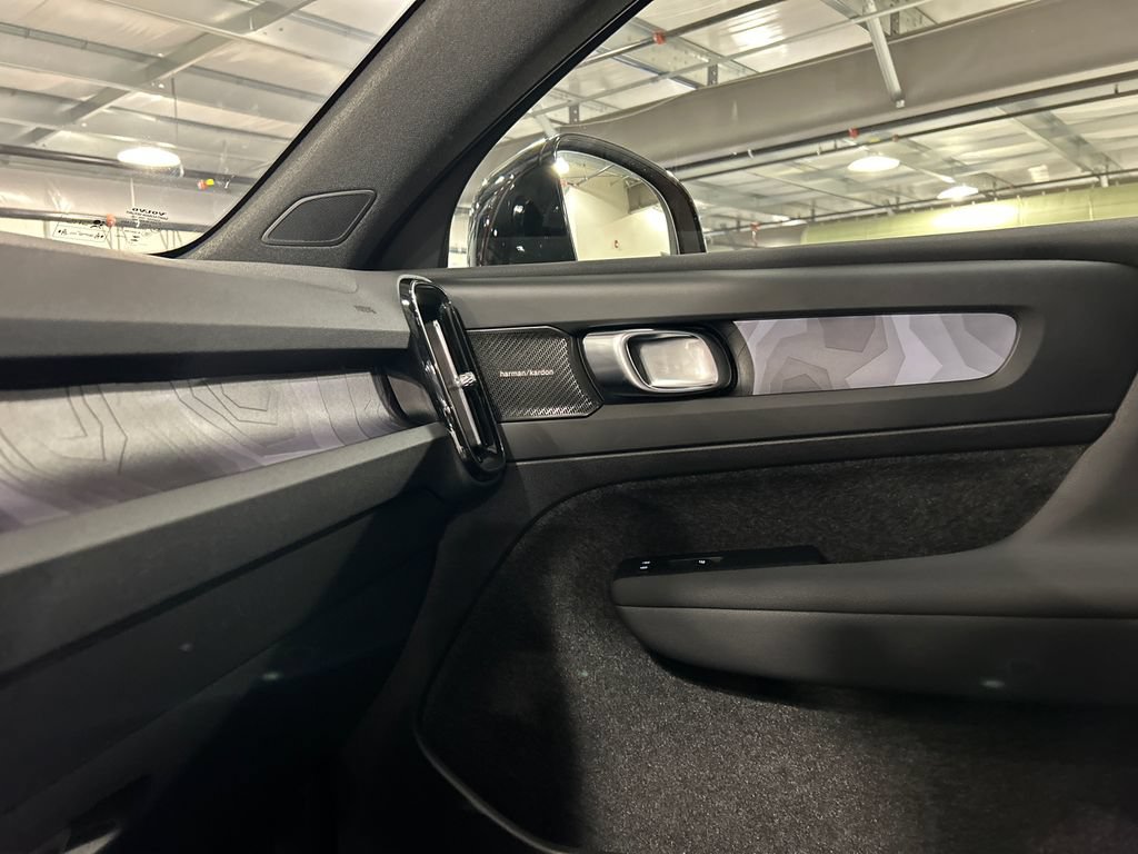 Certified 2023 Volvo C40 P8 Recharge Ultimate AWD/4WD image 20