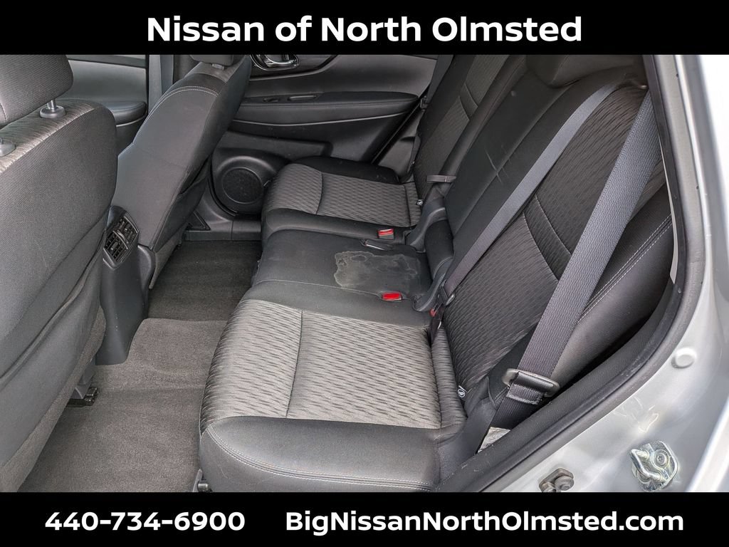 Used 2018 Nissan Rogue SV AWD/4WD image 24