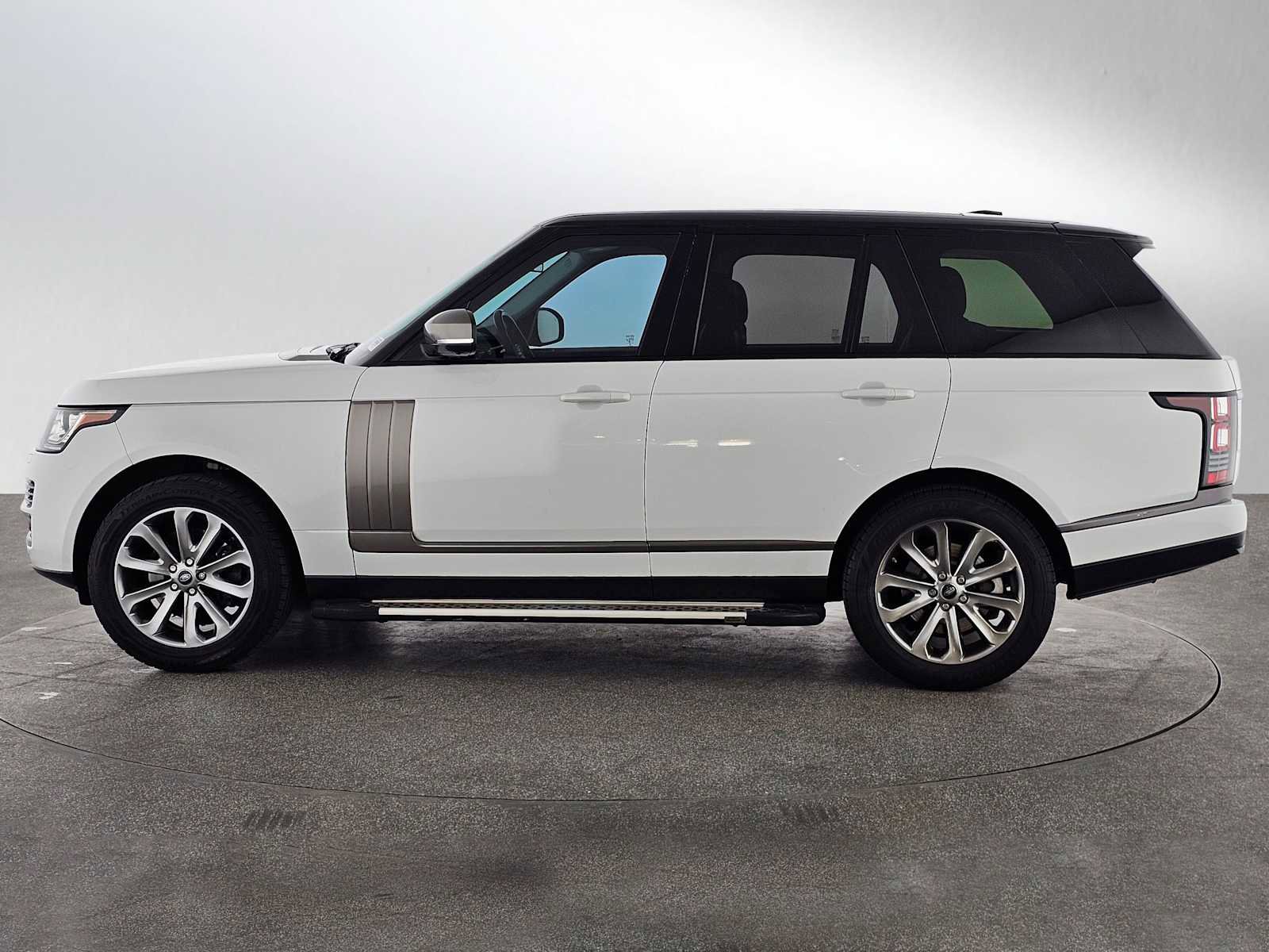 Used 2015 Land Rover Range Rover image 6