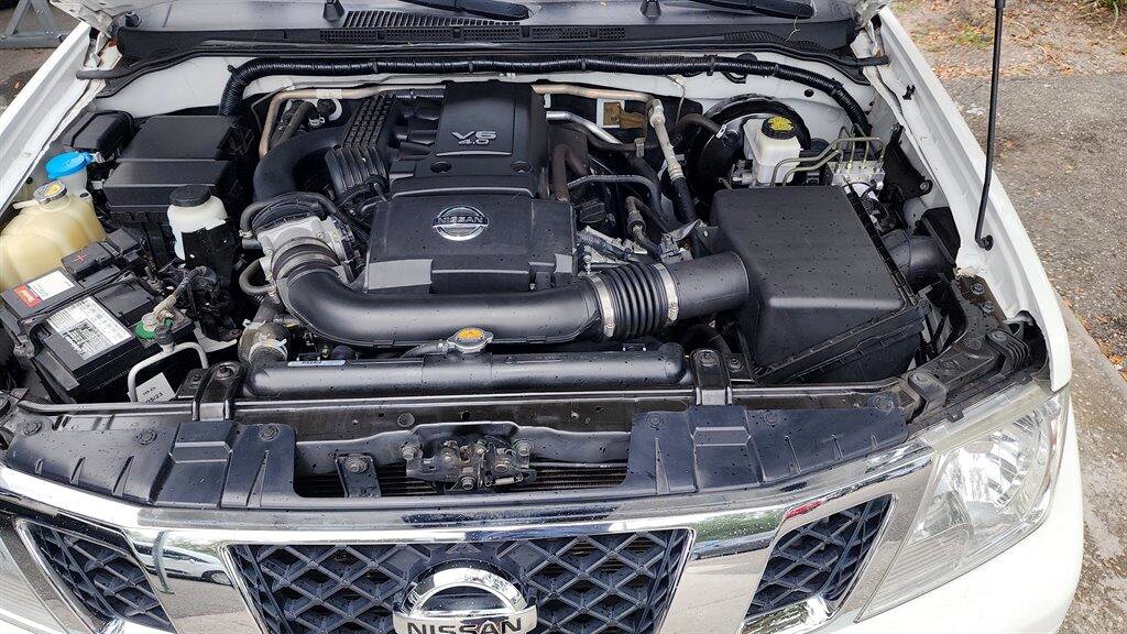 Used 2019 Nissan Frontier SV image 12