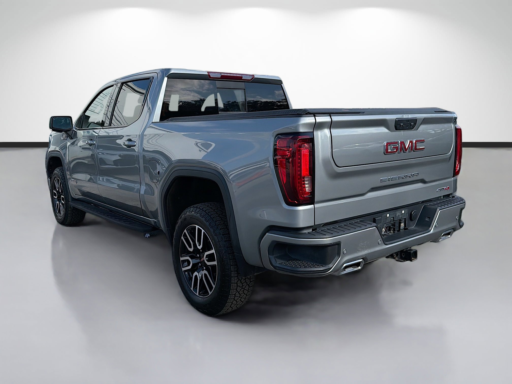 Used 2024 GMC Sierra 1500 AT4 w/ AT4 Preferred Package AWD/4WD image 5