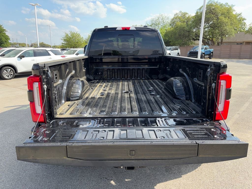 Used 2026 Ford F450 Platinum w/ FX4 Off-Road Package image 28